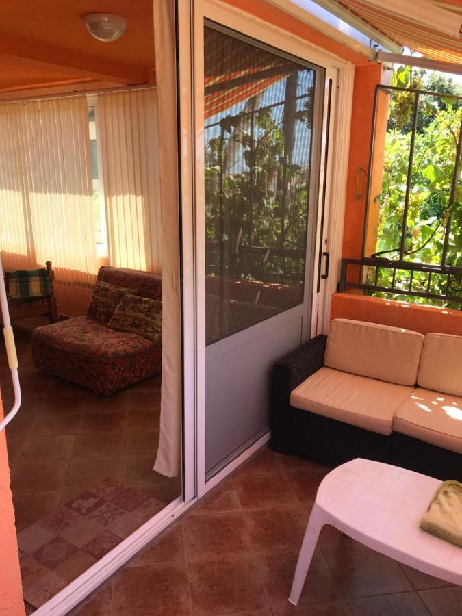 Holiday Home Orange Utjeha Exterior photo