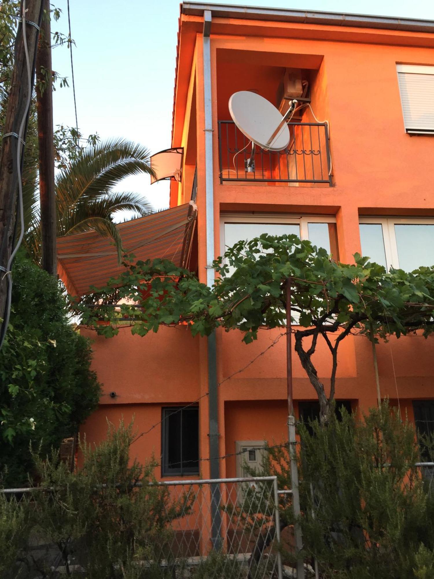 Holiday Home Orange Utjeha Exterior photo